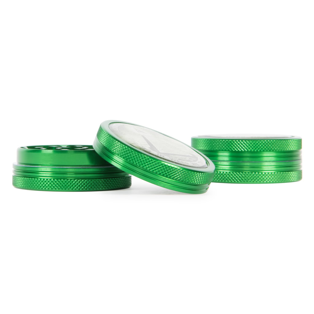 Black Leaf In Weed We Trust Grinder 50 mm Groen Productfoto Black Leaf In Weed We Trust grinder 50 mm groen productfoto geopend en gesloten